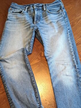 Levi's Men's Light Blue Slim Straight Jeans